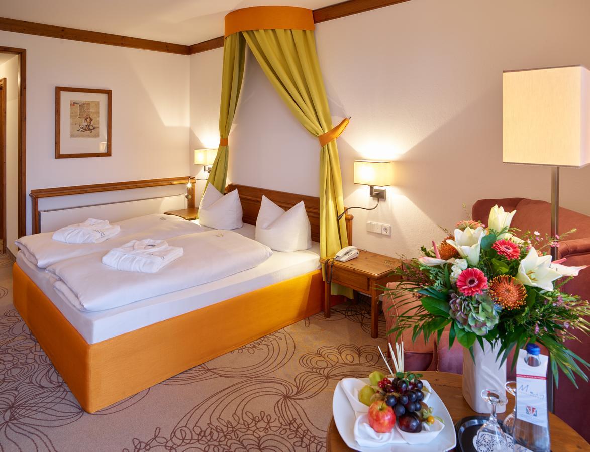 Hotel Fuerstenhof - Wellness- Und Golfhotel باد جريسباخ المظهر الخارجي الصورة